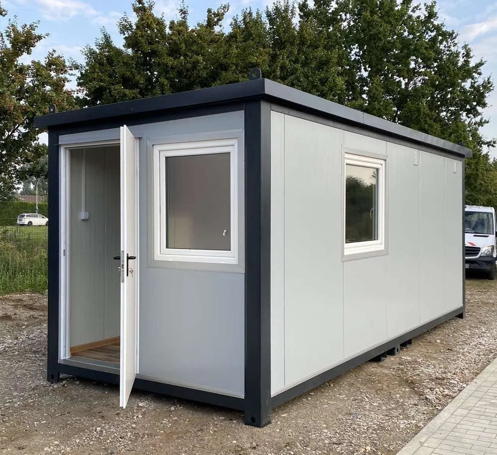 Büroinhalt 6,00 x 2,40 m
